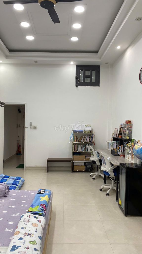 Rent the entire alleyway of Thoại Ngọc Hầu, home full of furniture.