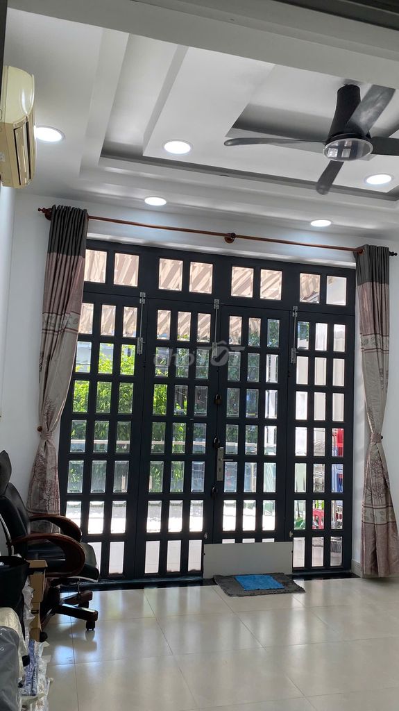 Rent the entire alleyway of Thoại Ngọc Hầu, home full of furniture.