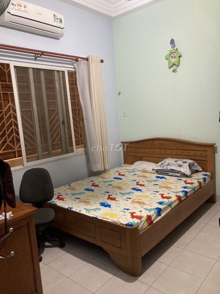 Rent an entire Phạm Văn Bạch, ward 15, Tân Bình centimeter district.