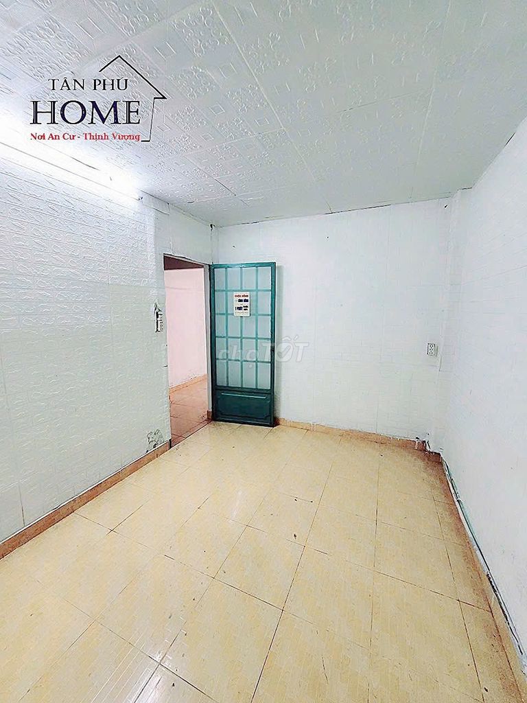 Internal Front Tân Hương, 4 x 20 meters, 1 Oct, 2 bedrooms, 2 toilets