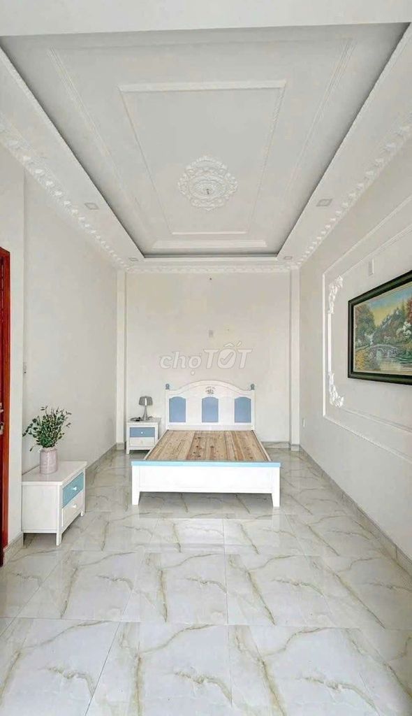 1 4th floor bedroom 7 x 12 mm east of Lê Thị Chợ District 7