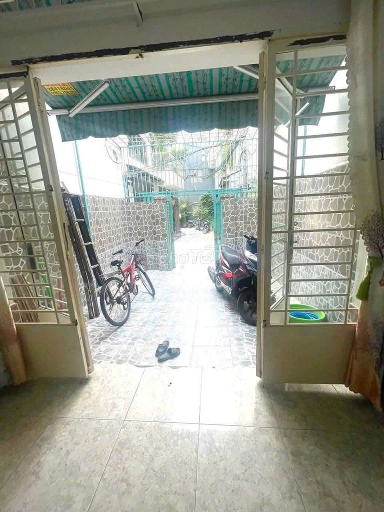 86th Alley Rent.