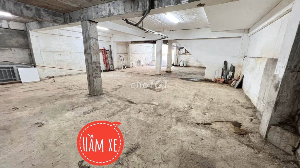 Rent the Thạnh Lộc 31 cash house, District 12, 400 meters, 3 bedrooms.