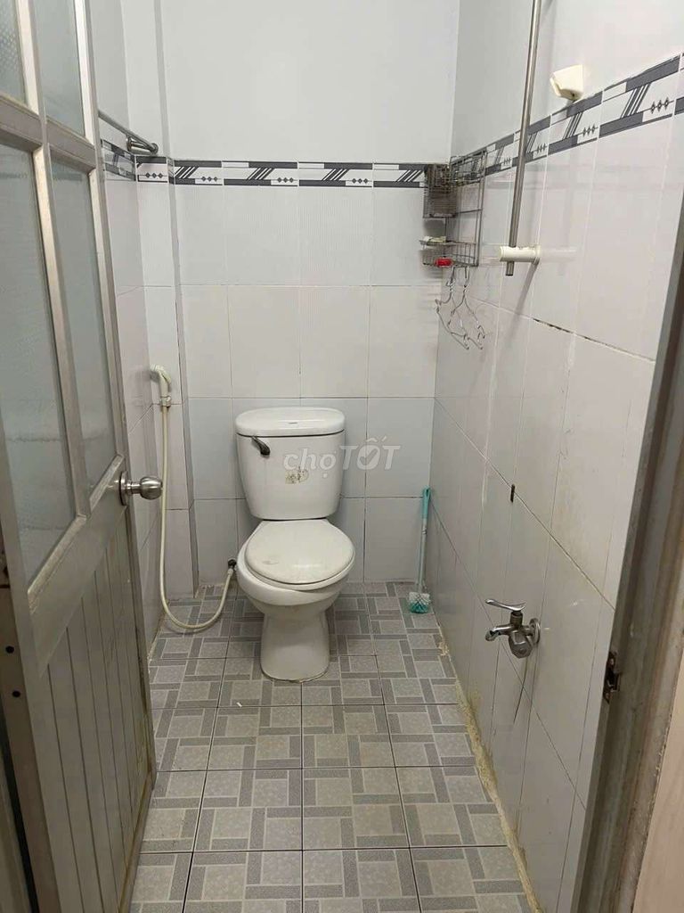 Rent the entire alley of the car for 5 million Thống Nhất Gò Vấp 3.3 x13