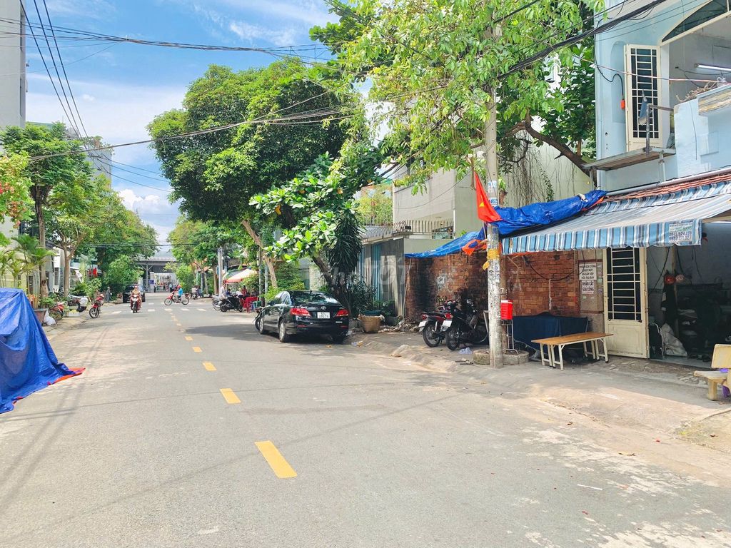 Rent the warehouse 8 x20 meters - Lê Lâm Front, Tân Phú County - good price