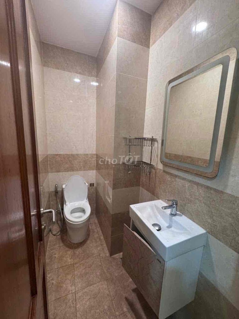 Rent the house as a service apartment, 5 bedrooms, 5 toilets, Reform 7 P, Right Invert, huit