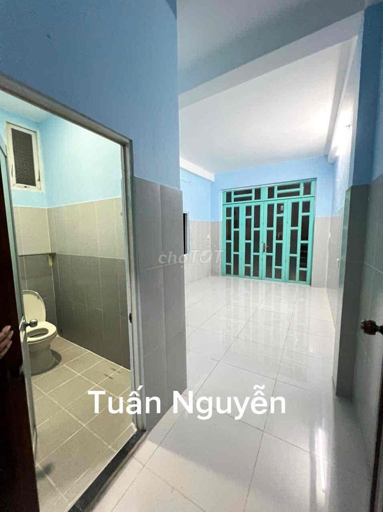 Rent Lê Văn Lương alley - 3 m7 x 14 meters - 4 bedroom - 4 toilets