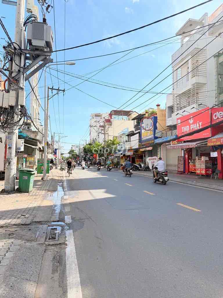 Rent a Lâm Văn Bền 7 x 30 meters-- 7th District