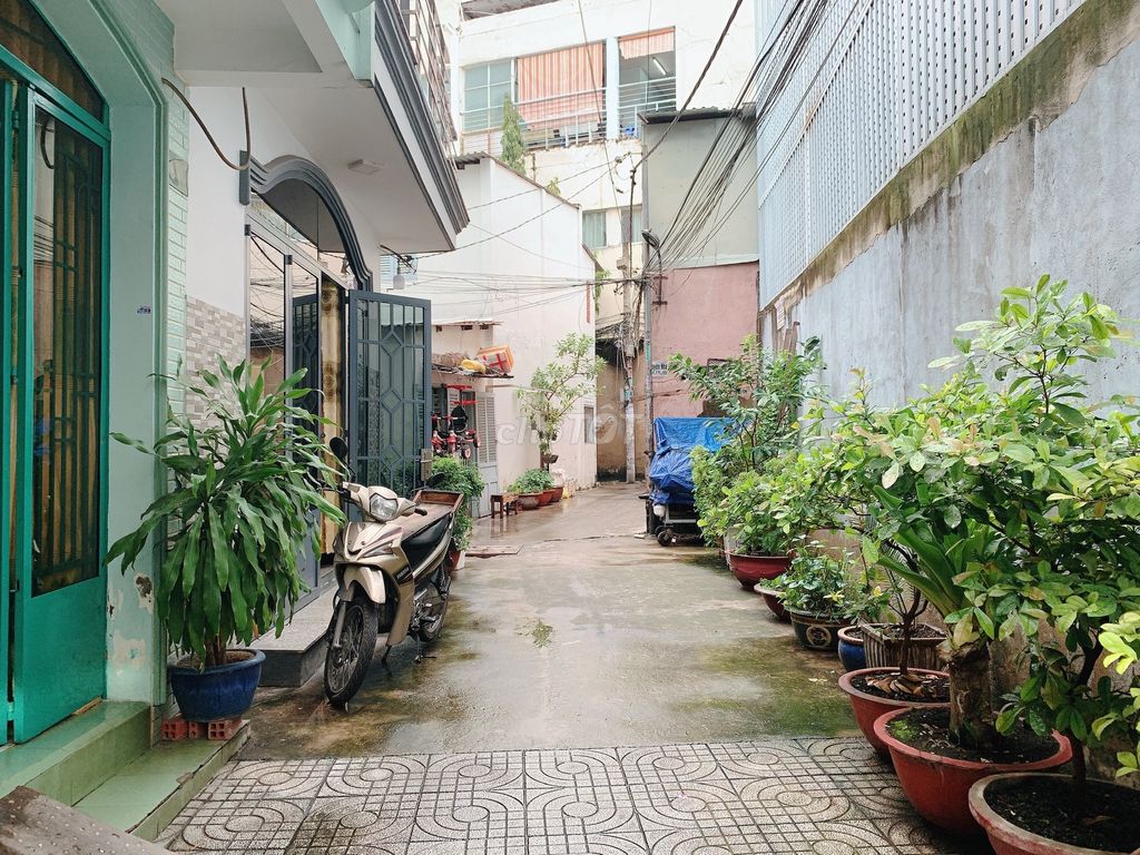 Rent the Clean House 343 Tô Hiến Thành. Seven million.