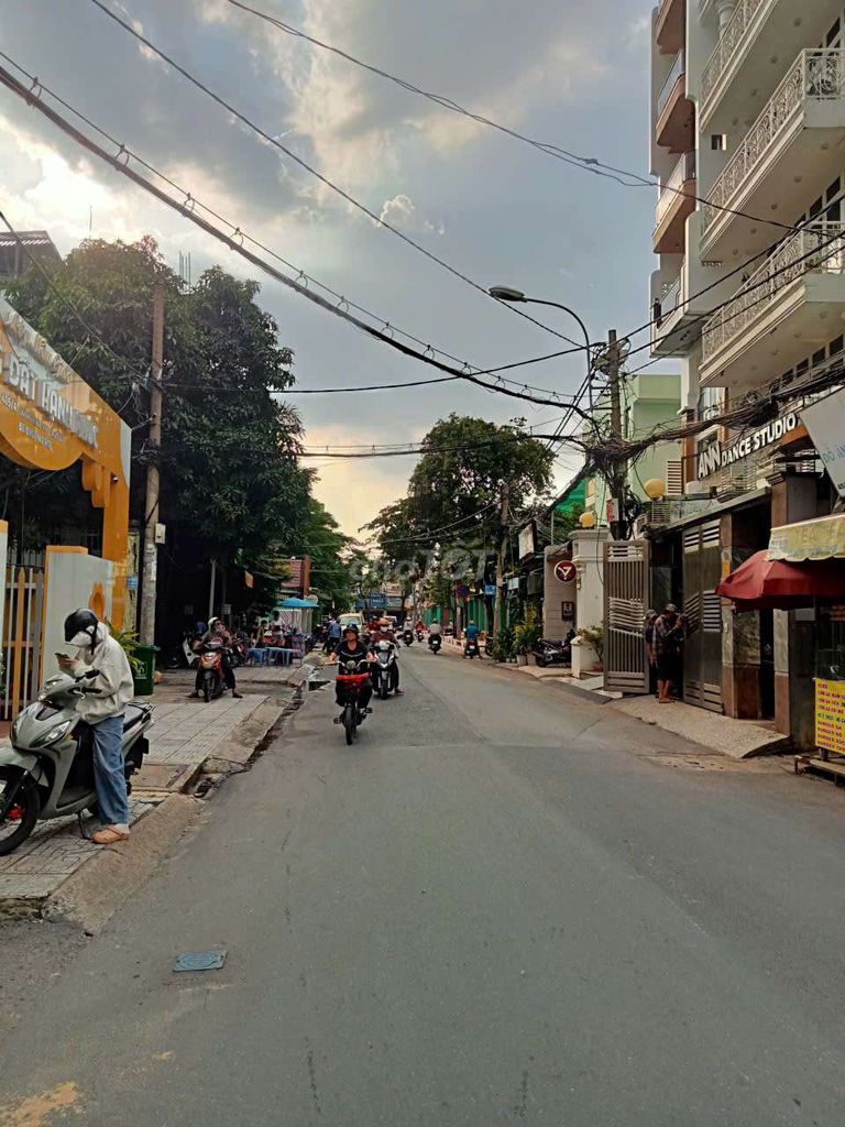 Rent a Thống Nhất-7-711 Gò Vấp truck.