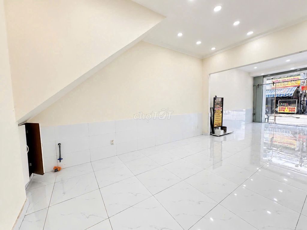Rent a Nguyên Hồng, 011 11, Q. Bình Thạnh, 21 million.