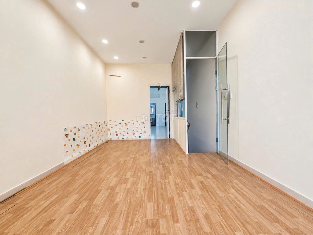 Rent a Nguyên Hồng, 011 11, Q. Bình Thạnh, 21 million.