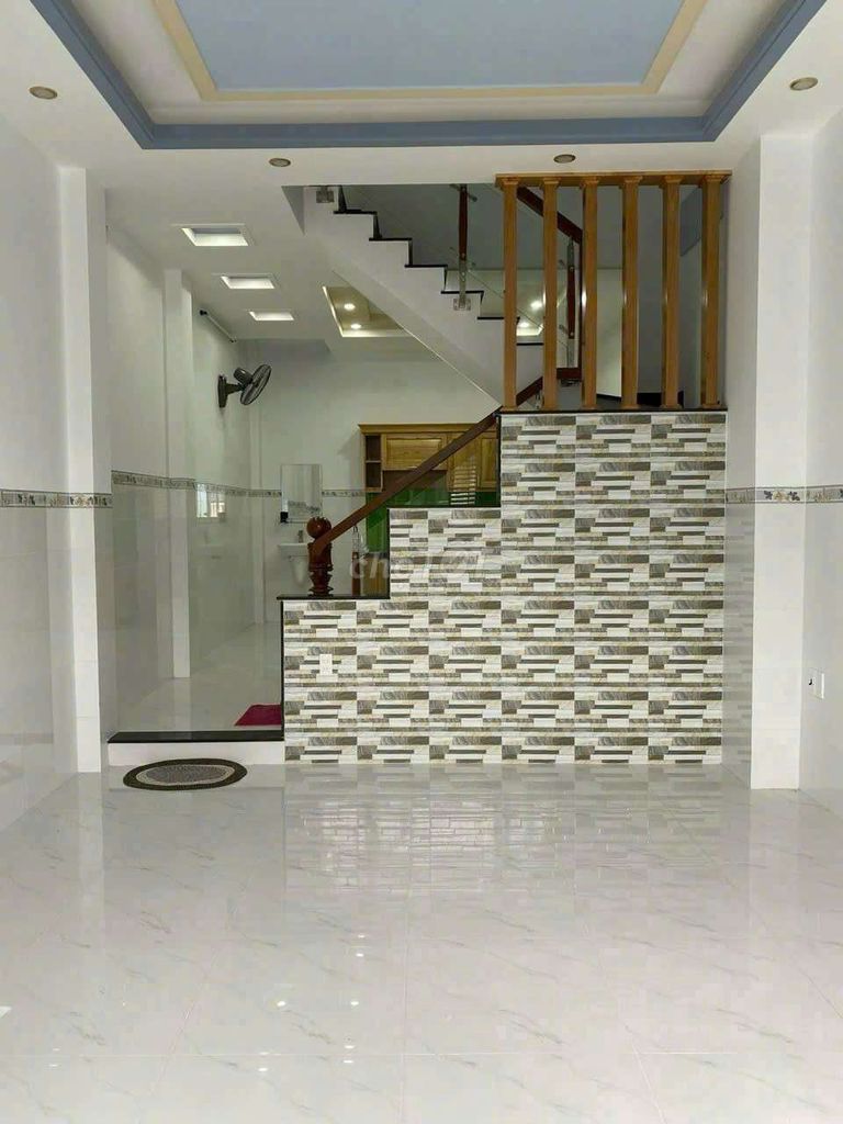 Rent an alley four bedrooms. Three toilets ready for Quang Trung-710 air conditioning.