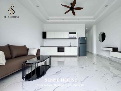 Penthouse 1 Service Bedroom 6'6"