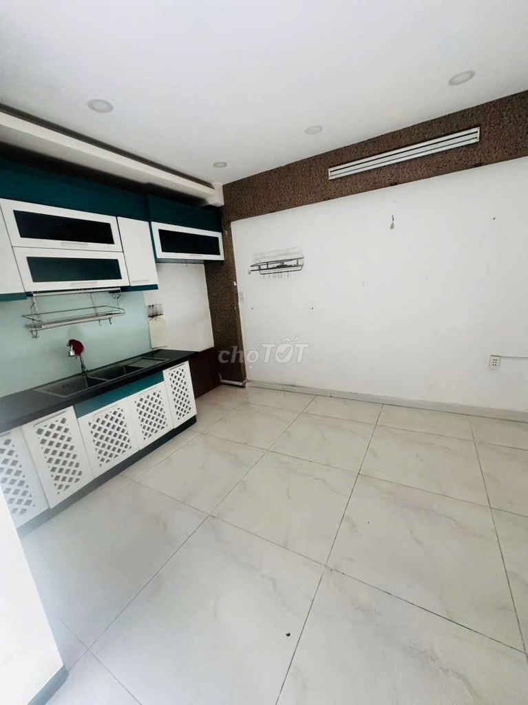 Rent a corner two a section of Dương Quảng Hàm-7-65 bedroom 6 toilets