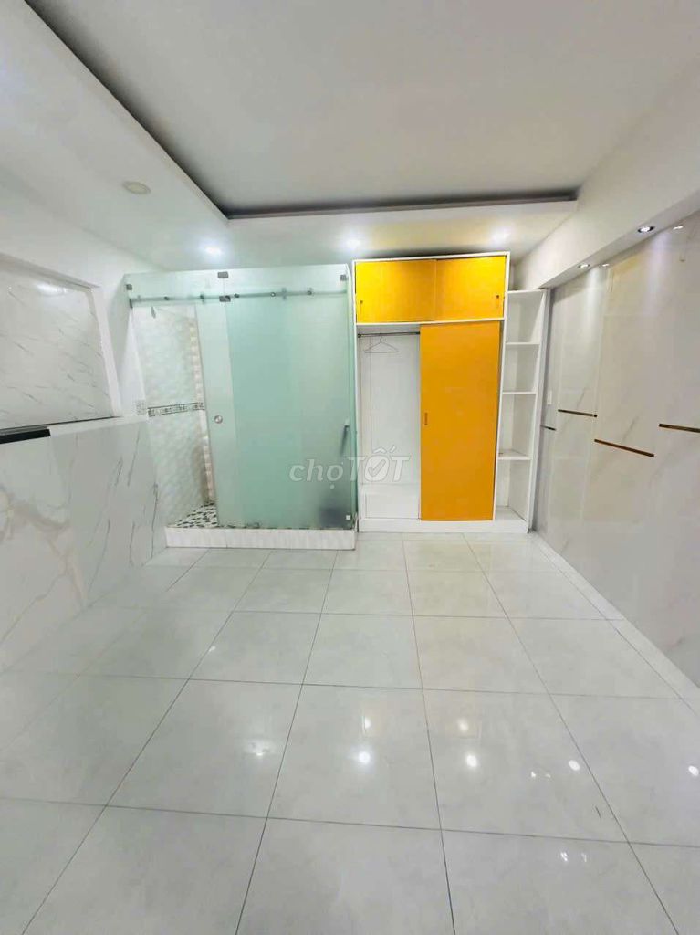 Rent a corner two a section of Dương Quảng Hàm-7-65 bedroom 6 toilets