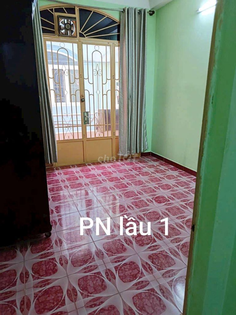 The house has interiors, two Nguyễn Thiện Thuật bedrooms, District 3.