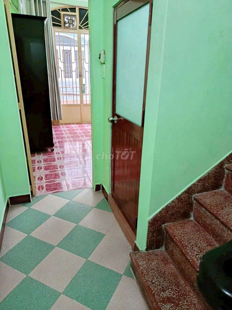 The house has interiors, two Nguyễn Thiện Thuật bedrooms, District 3.