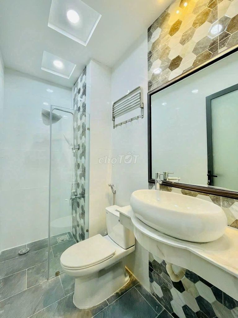 Need to rent a house. 99 BNguyễn Cửu Đàm P.Tân Sơn Nhì Q.Tân Phú