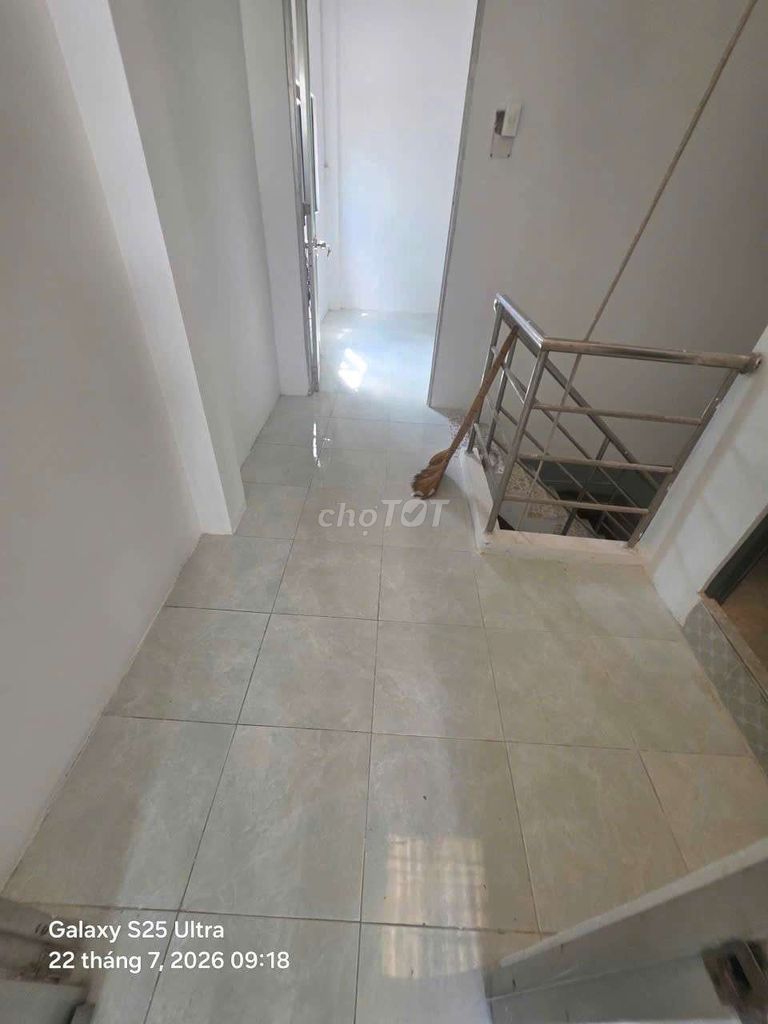 Rent the entire house. Two floors. Two toilets.