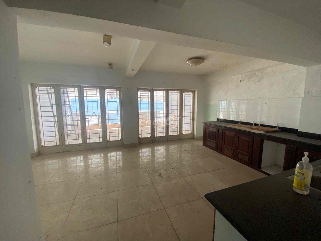 Rent Hoa Cau Phú Nhuận Phú Nhuận 60 m2 5 floors 25 million a month.