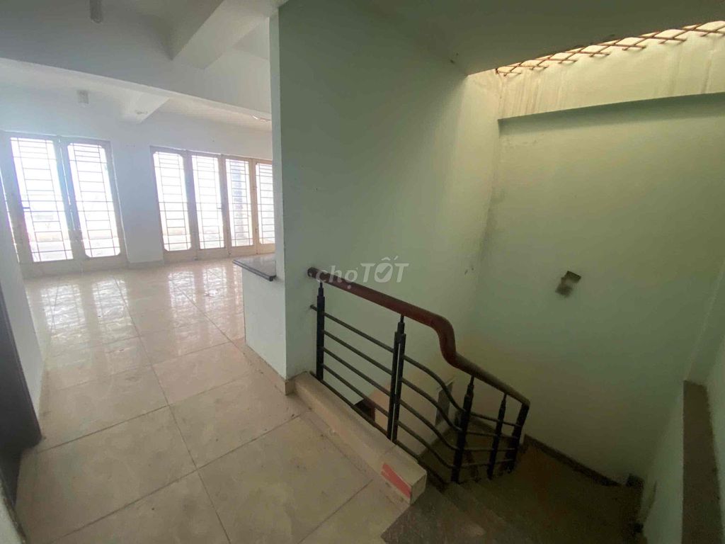 Rent Hoa Cau Phú Nhuận Phú Nhuận 60 m2 5 floors 25 million a month.