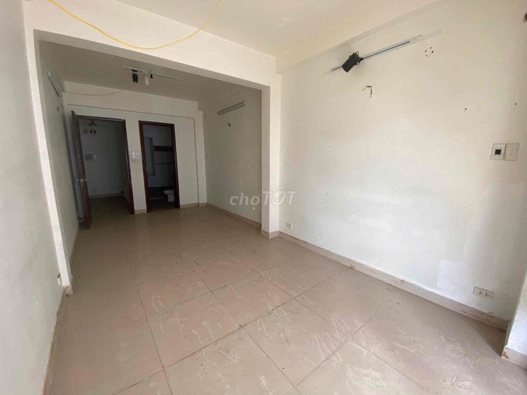 Rent Hoa Cau Phú Nhuận Phú Nhuận 60 m2 5 floors 25 million a month.