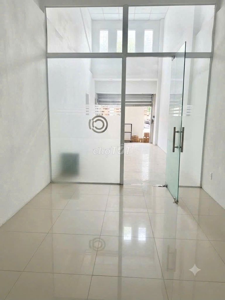 Rent cash house 61 Huỳnh Tịnh Của, District 3 – Air Star, 23 million.