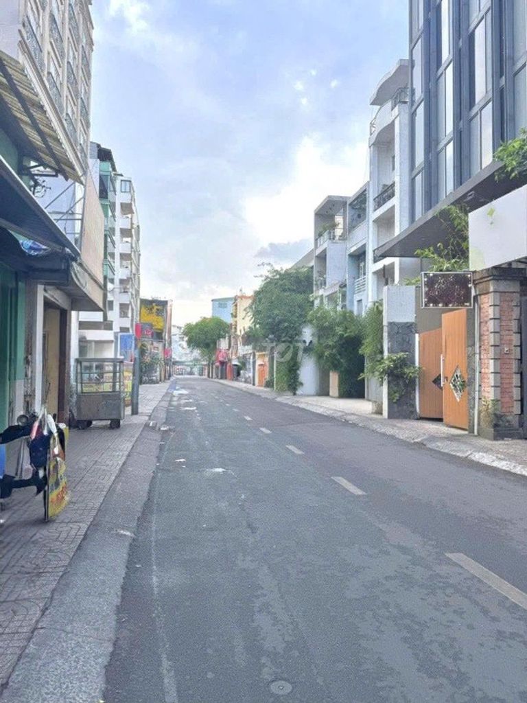 Rent cash house 61 Huỳnh Tịnh Của, District 3 – Air Star, 23 million.