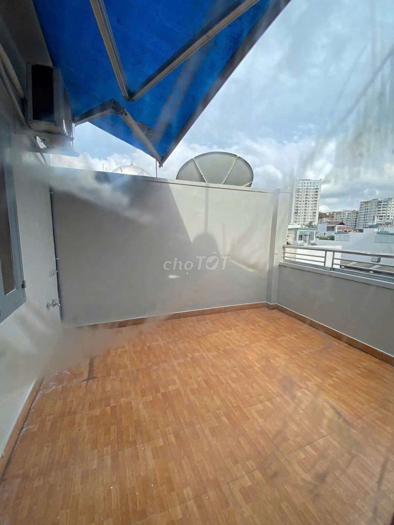 Renting Âu Cơ-Eleven - 21 million - 4 bedrooms - 4th and 4 stories.