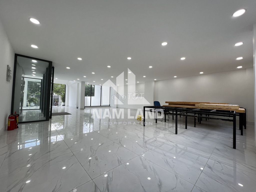 Rent a building that's 8 x 20 meters of 4 floors of 37 P. An Khánh. At 79 million a month.