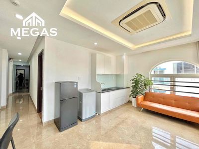 Two bedrooms are 50 meters wide with a super open window in the middle of District 1.
