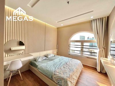 Two bedrooms are 50 meters wide with a super open window in the middle of District 1.