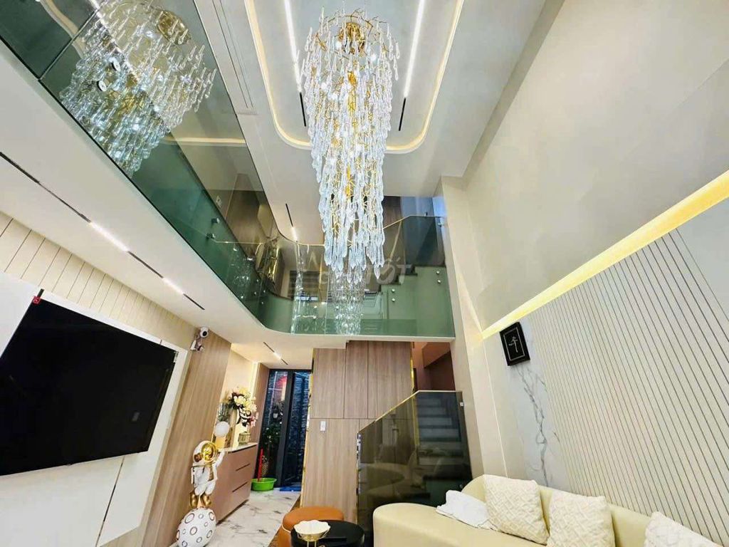 To rent a full interior with four bedrooms, 5 Thống Nhất-711 toilets.