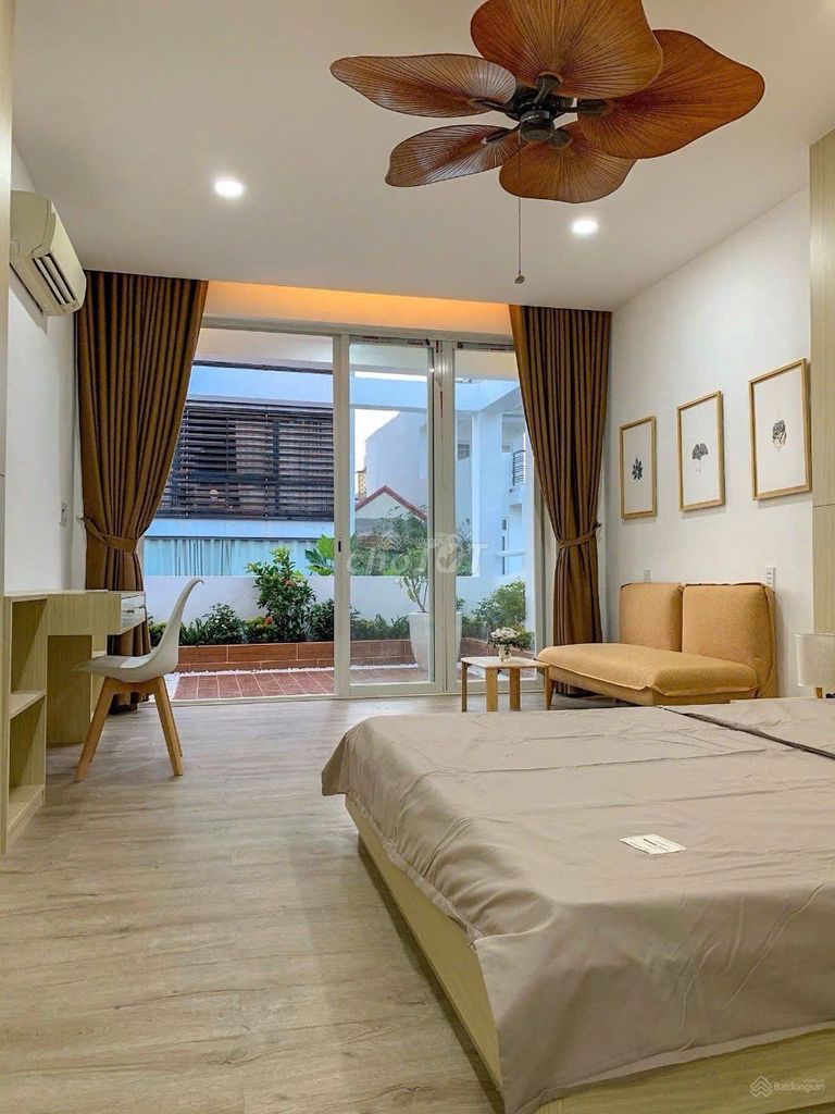 Rent 351 77 B Lê Văn Sỹ, District 3 – 5 story, elevator, 7 P, 80 million