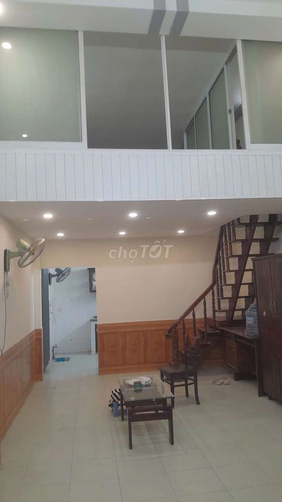 Rent the entire Quang Trung street.
