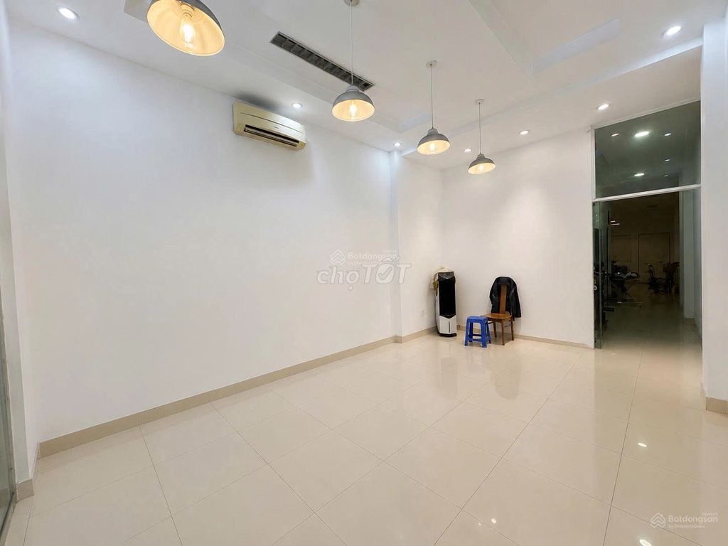 We'll use 99 Nguyễn Bỉnh Khiêm, District 1 – 4X19 M - 25 million.