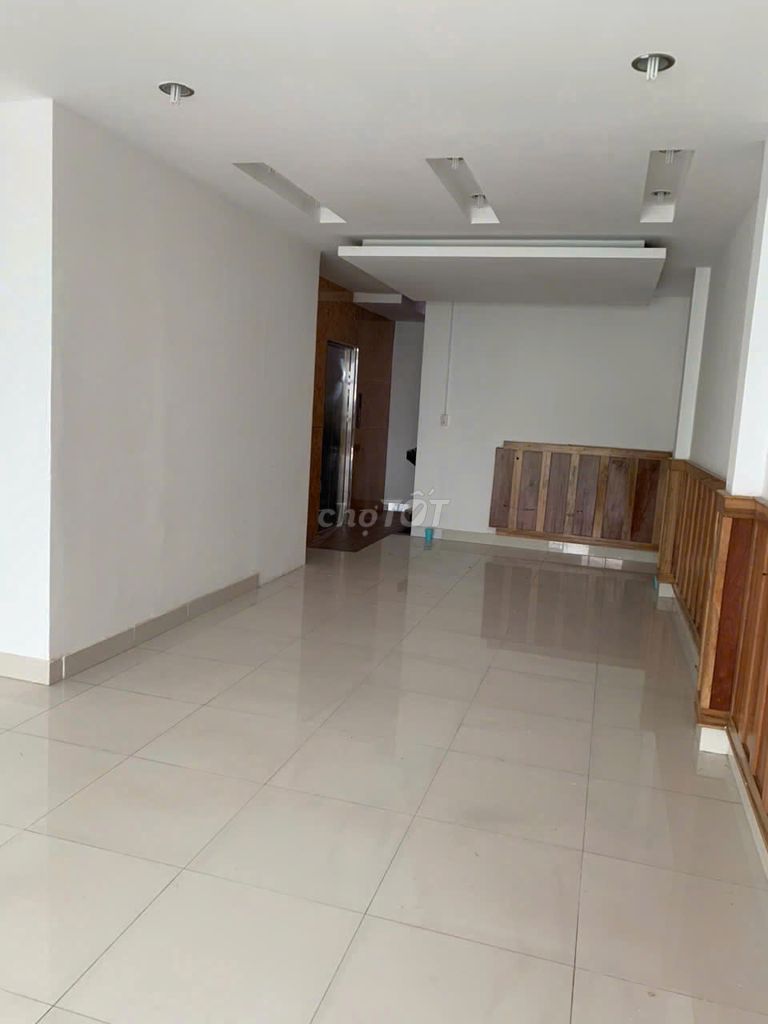 Rent 1 00 Aq1, Tân Bình - 4 stories, elevator - 40 million