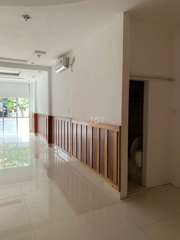 Rent 1 00 Aq1, Tân Bình - 4 stories, elevator - 40 million