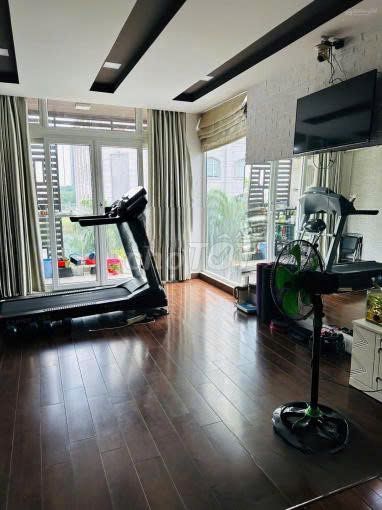 Rent 1 287 Lê Đại Hành, District 11 – 5 stories, elevator - 70 million.