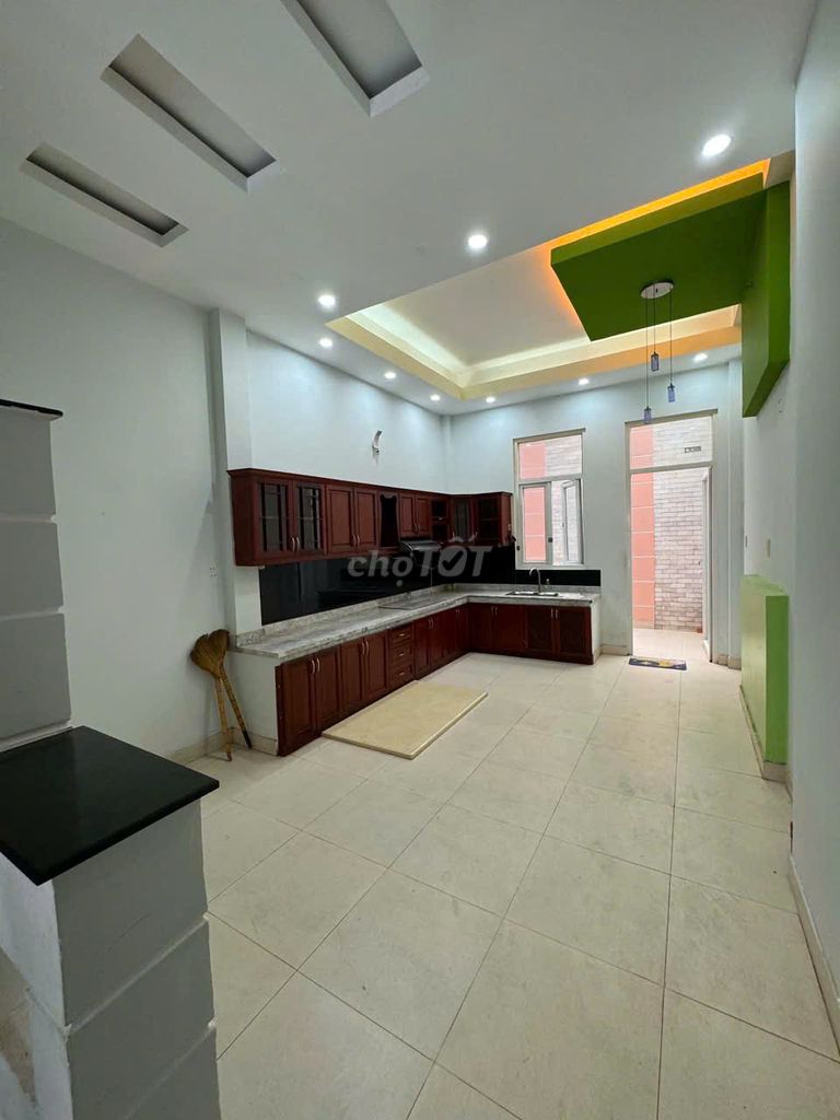Renting the original house Tạ Quang Bửu-770. 4 district 8