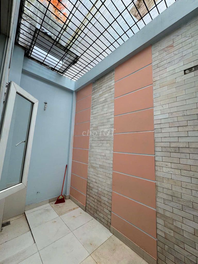 Renting the original house Tạ Quang Bửu-770. 4 district 8