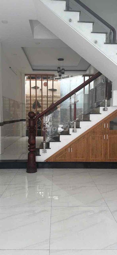 The original số 28 alley house: 4 x13 casts 1 ground 2 floors 3 bedrooms
