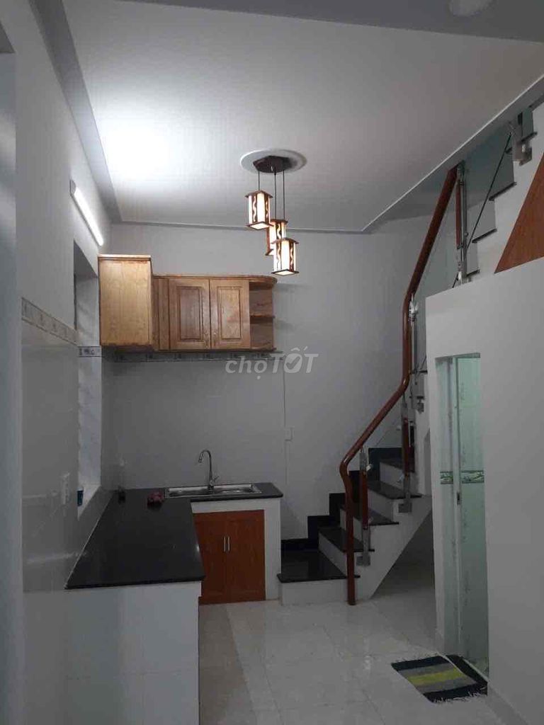 No more rents than 4 x 7 2 floors 2 bedroom 2 toilet 7 million