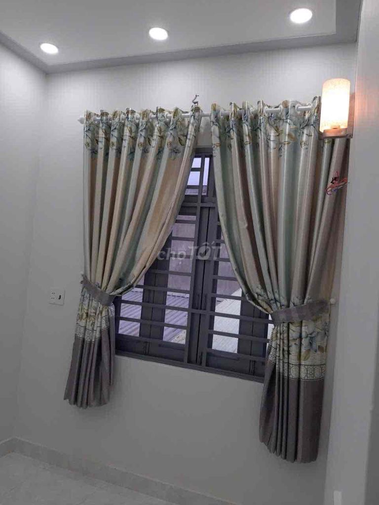 No more rents than 4 x 7 2 floors 2 bedroom 2 toilet 7 million