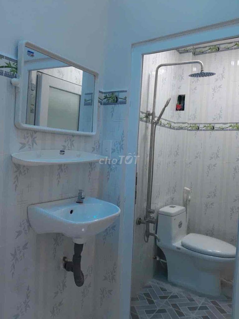 No more rents than 4 x 7 2 floors 2 bedroom 2 toilet 7 million