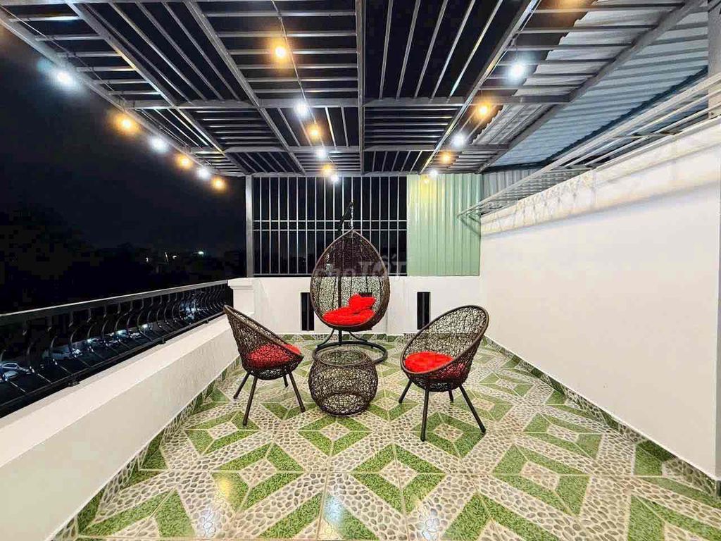 It's a nice rented house. area: 4 x10 is 1 Earth, 2 stories, 14,500