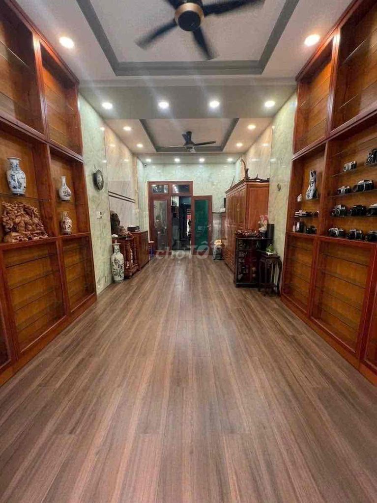 Rent a five-year county cash house - right at Triệu Quang Phục-40 T drug market