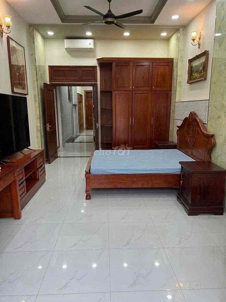 Rent a five-year county cash house - right at Triệu Quang Phục-40 T drug market