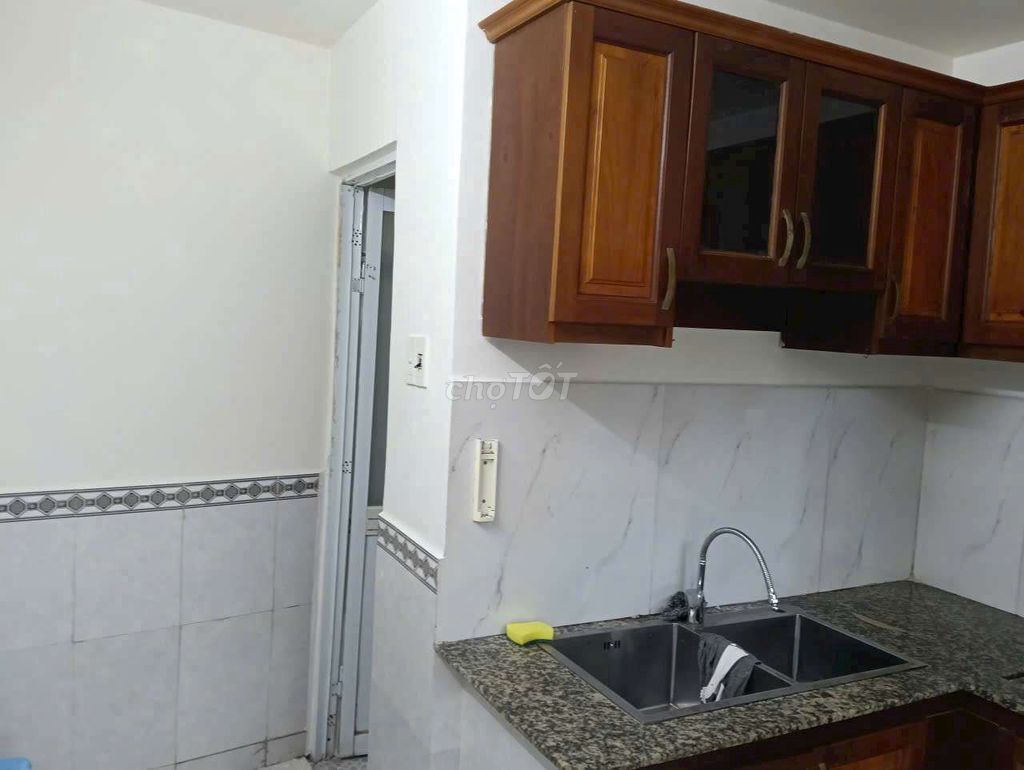 House - Clean - two bedrooms. Two 7 million cold-helves.